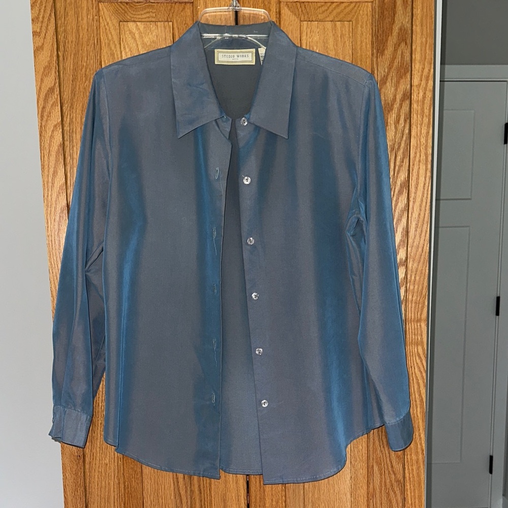Studio Works petite Lady’s Casual Blue Button Down Shirt size PS